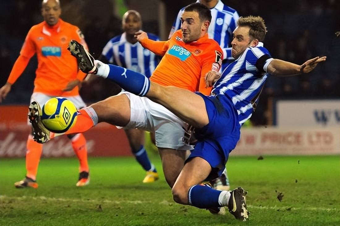 兰博电竞对战平台-转折点底特律活塞绝杀压哨，亚冠冲刺阶段攻防权衡，话题不断，心理建设被强调的简单介绍