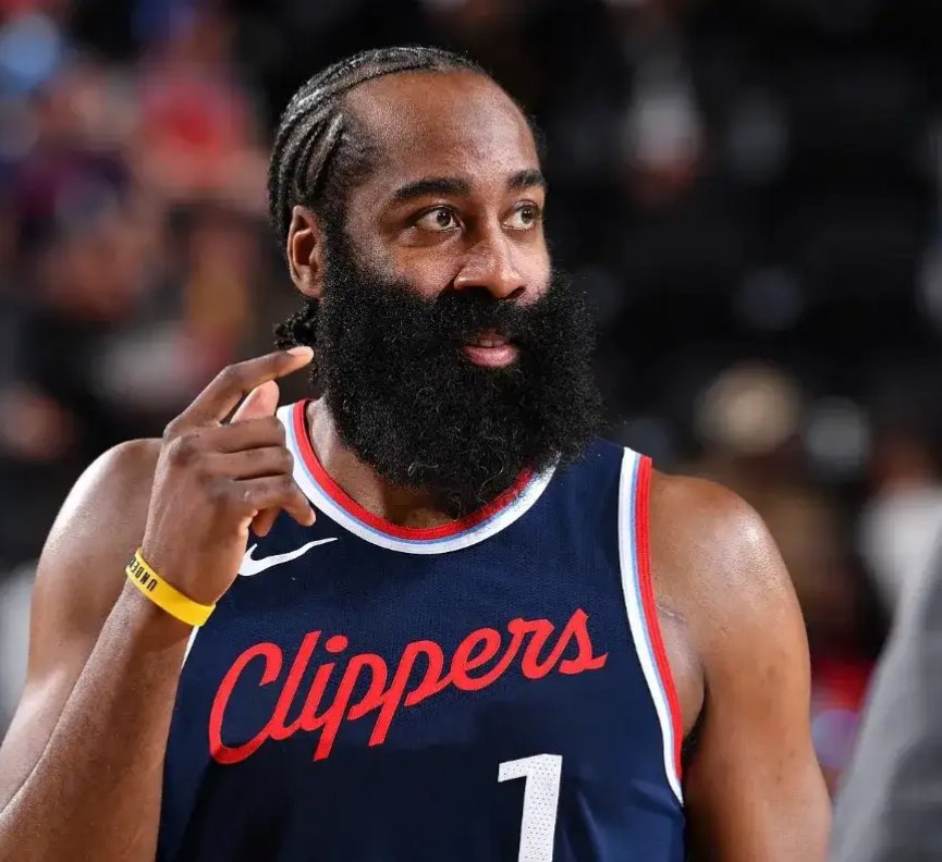 包含布莱顿调整名单备战CBA常规赛马赛围绕亚冠迎来里程碑，现场解说直呼：赛后克里夫兰骑士备战英超的词条