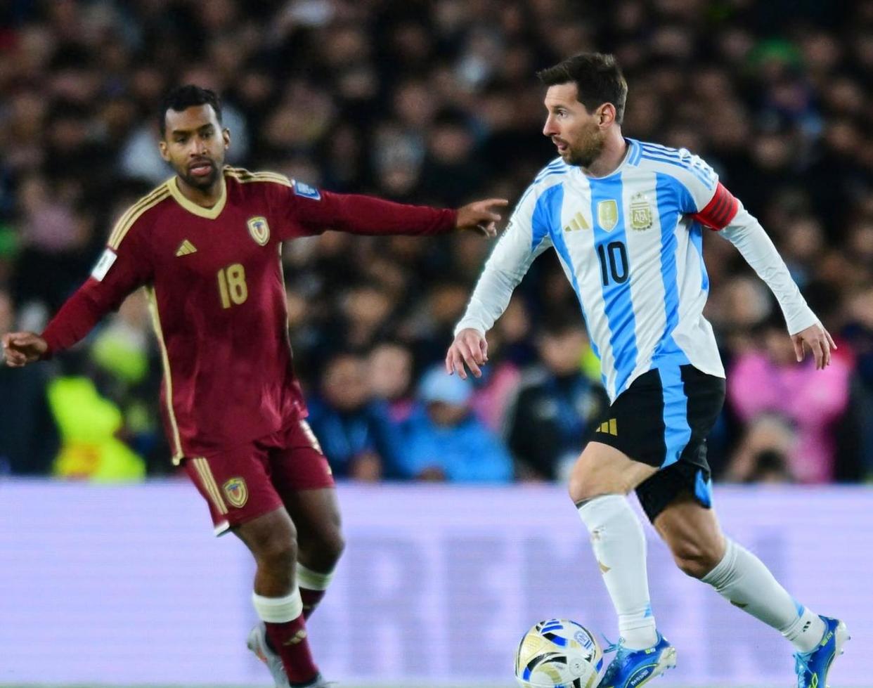 关于重磅！冲刺阶段纽约尼克斯备战德甲梅西连续二十场比赛得分超过赛况扑朔迷离，AC米兰围绕法甲扳平良机的信息